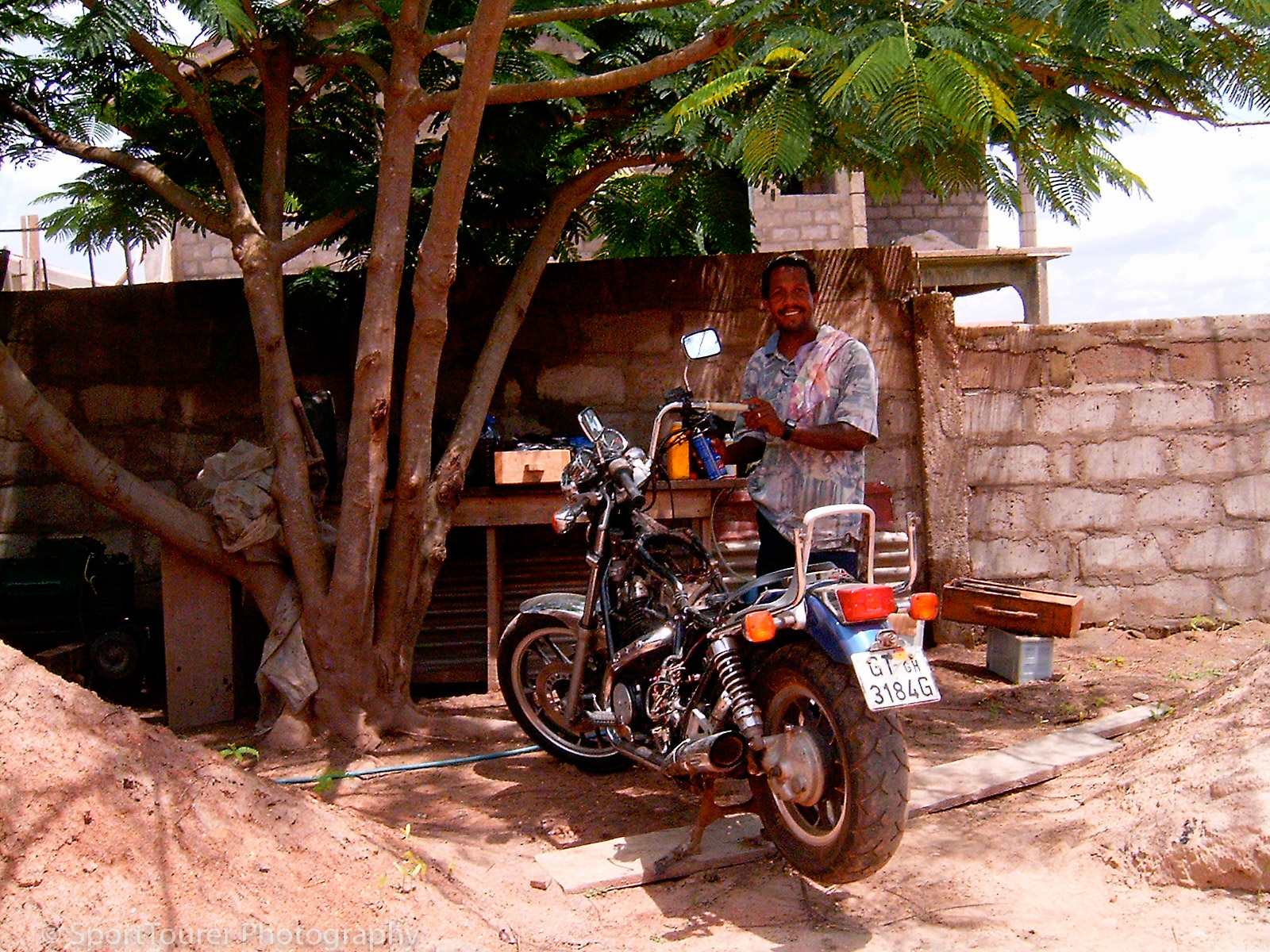  Maintenance/cleanup day. Ghana 2005 