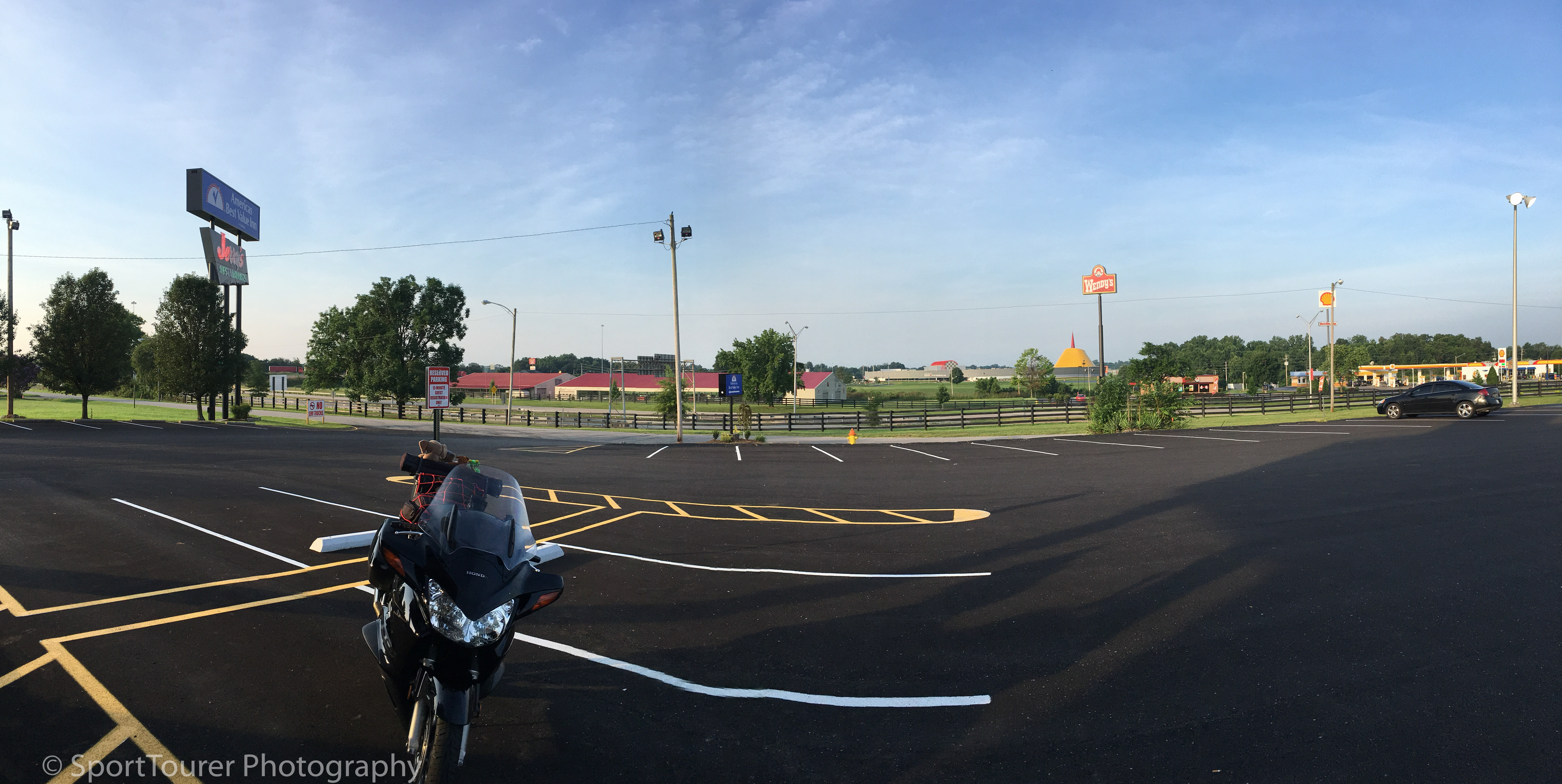  Preparing to set off for the day on a lovely Kentucky morning in July. 