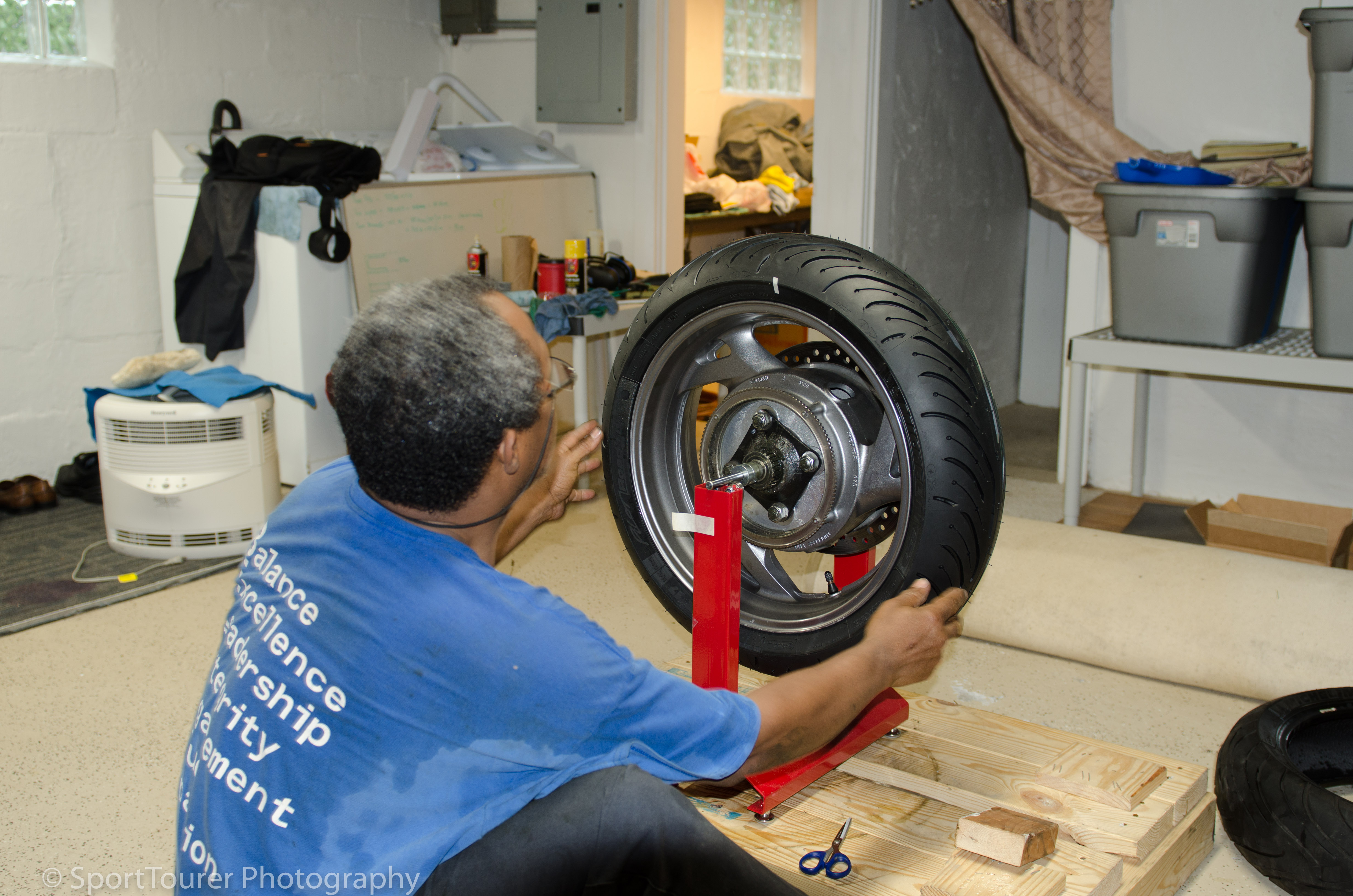  Preparing the new Michelin PR4 GT 